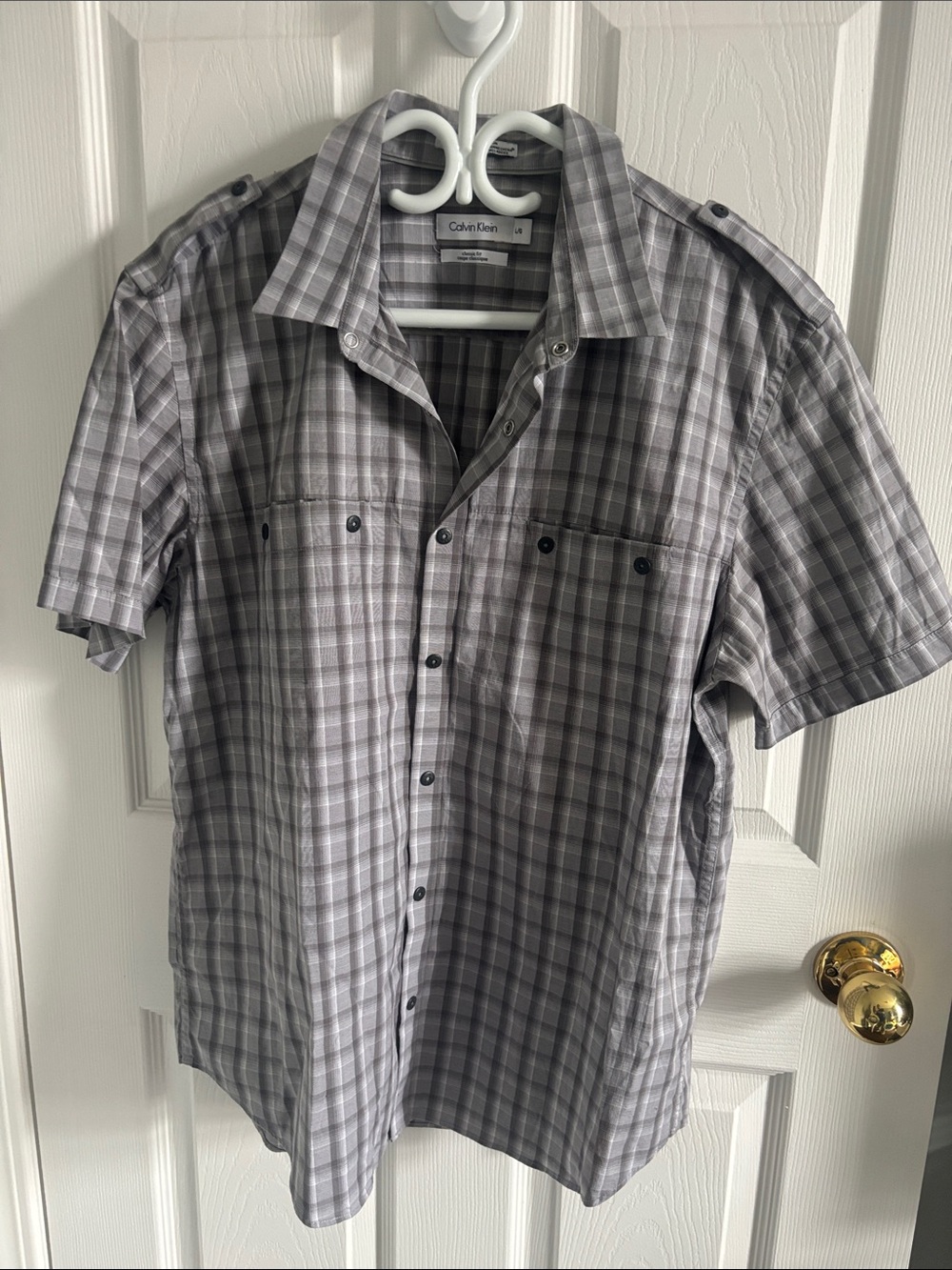 Calvin Klein Men's Short-Sleeve Gray Plaid Button-Down Shirt